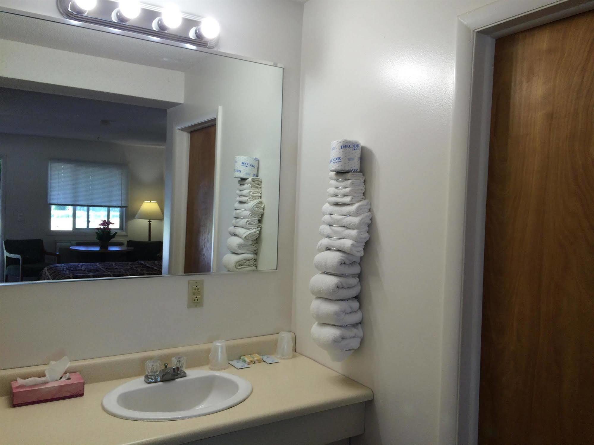 Pulaski Port Lodge Motel מראה חיצוני תמונה